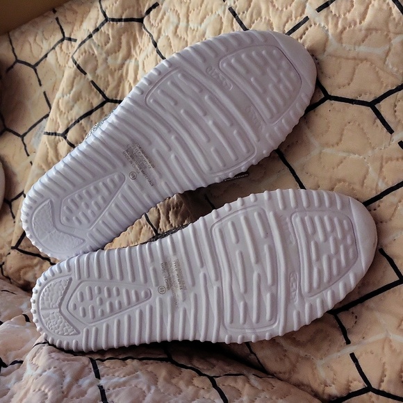 Forever Link Remy Sneaker - Picture 3 of 3